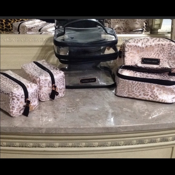 SOLD Victoria Secret Cosmetic Bags/Bundle - Picture 4 of 8